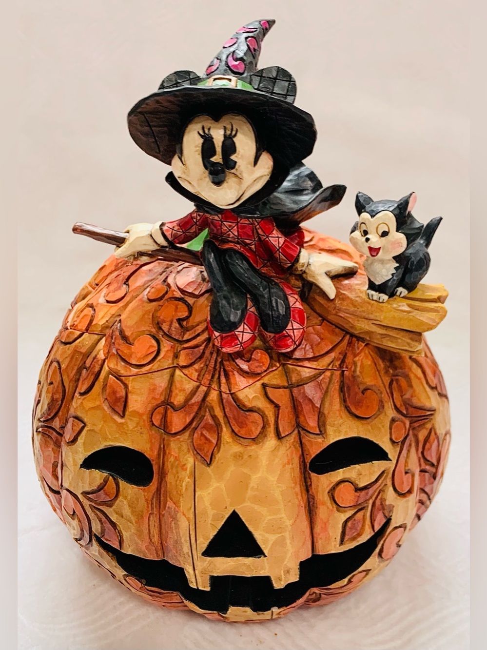 Jim Shore Walt Disney Showcase A Spellbinding Halloween Minnie Mouse Pumpkin